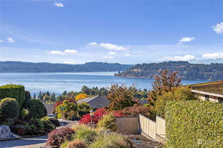 1205 S Fairview Dr Tacoma, WA 98465
