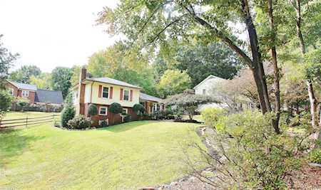 2411 Roundabout Ln Charlotte, NC 28210