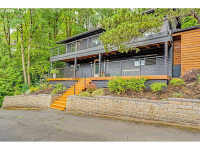 6939 S Corbett AVE Portland, OR 97219