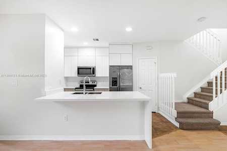 1963 SW 60th Ter #1963 North Lauderdale, FL 33068