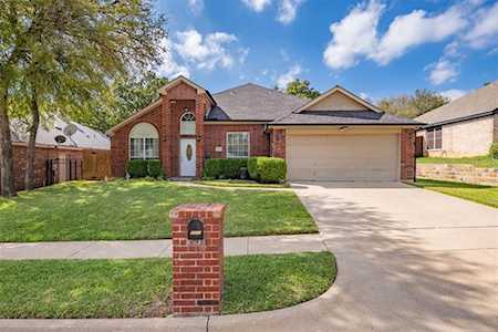 7013 Stephanie Court North Richland Hills, TX 76182