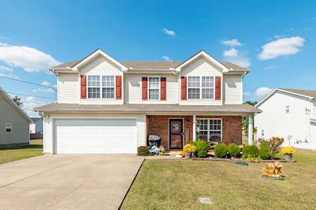 221 Breeze Dr Murfreesboro, TN 37129