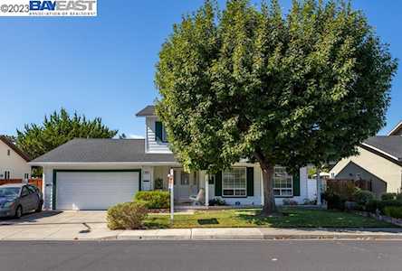 2206 Fairfield Rd Pleasanton, CA 94566