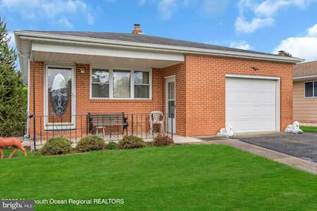 8 Pavilion St Toms River, NJ 08757