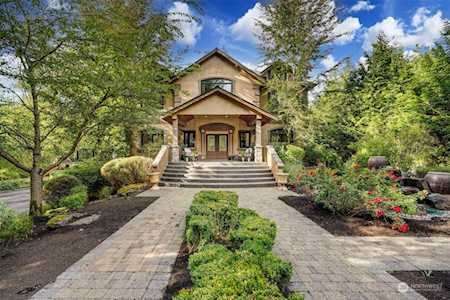 6617 247th Ave NE Redmond, WA 98053