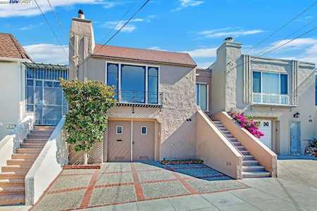 51 Topeka Ave San Francisco, CA 94124