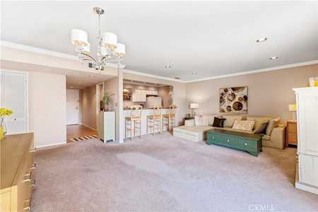 333 N Louise St #25 Glendale, CA 91206