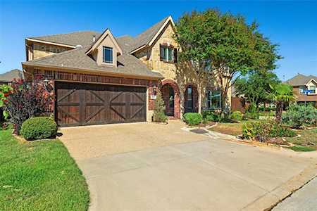 203 Ridgewood Drive Euless, TX 76039