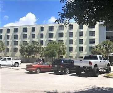 701 S Madison Ave #305 Clearwater, FL 33756