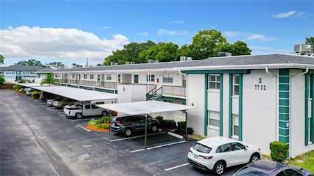 7750 92nd St #205 Seminole, FL 33777