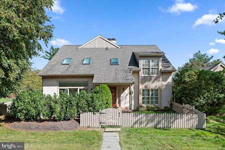 401 Chandlee Dr Berwyn, PA 19312