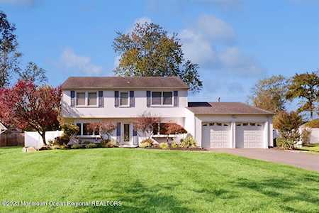 7 Patterson Ln Manalapan, NJ 07726
