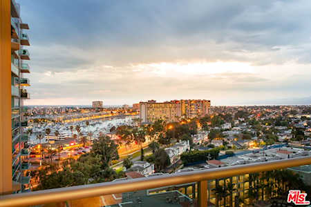 13700 Marina Pointe Dr #1412 Venice, CA 90292