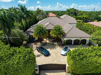 1203 NW 121st Ave Plantation, FL 33323