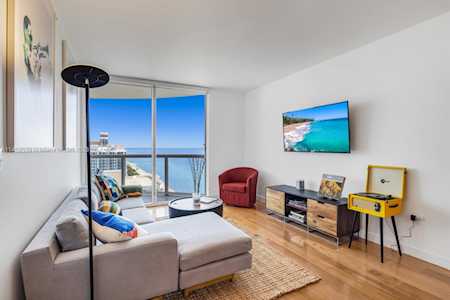 6365 Collins Ave #2311 Miami Beach, FL 33141