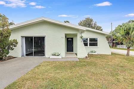 705 7th St S Safety Harbor, FL 34695