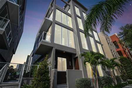 541 4th Ave S St. Petersburg, FL 33701