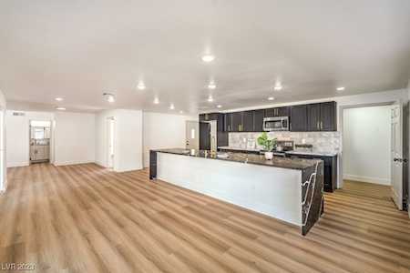 4731 Avenida Del Diablo Las Vegas, NV 89121