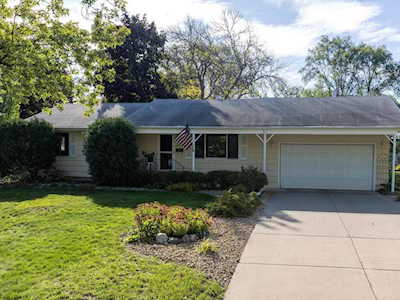 4709 76th Avenue N Brooklyn Park, MN 55443