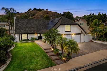 6081 Gloxinia Yorba Linda, CA 92887