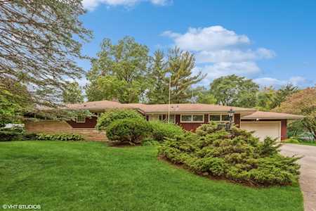 1141 Dove Ct Naperville, IL 60540