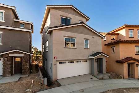 8516 Vista Azul Pl Lemon Grove, CA 91945