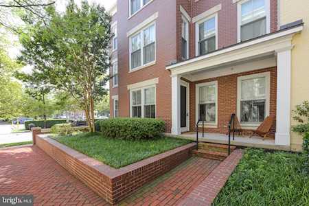 910 Powhatan St #104S Alexandria, VA 22314