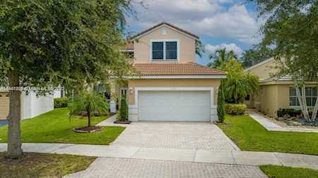 177 E Bayridge Dr Weston, FL 33326