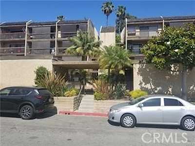 2240 N Legion Dr #207 Signal Hill, CA 90755