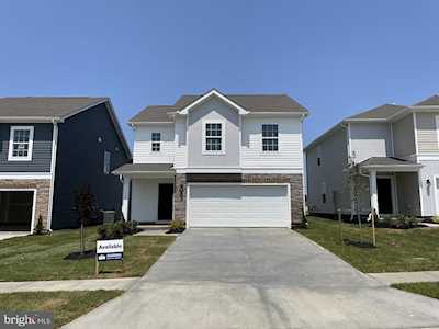 150 Charming Forest Ave La Plata, MD 20646