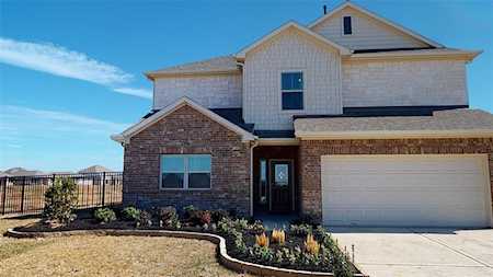 19930 Capri Shores Ln Hockley, TX 77447