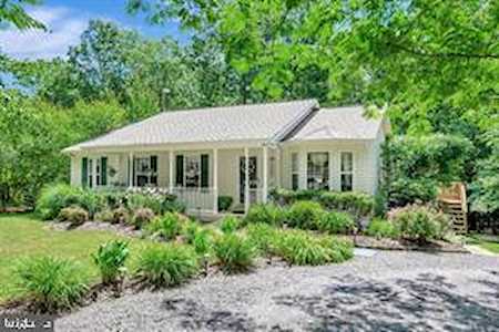 21031 Slemp Ln Richardsville, VA 22736