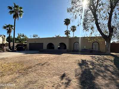 1073 E Senate Circle Chandler, AZ 85225
