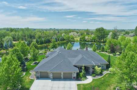 1101 S Brentbrook Lane Eagle, ID 83616