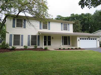 624 Green Oaks Dr Crystal Lake, IL 60014