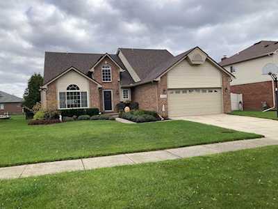 54136 Myrica Dr Macomb Twp, MI 48042
