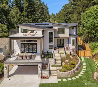 13036 NE 1st St Bellevue, WA 98005