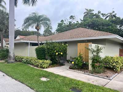 10 S Lakeshore Drive Hypoluxo, FL 33462