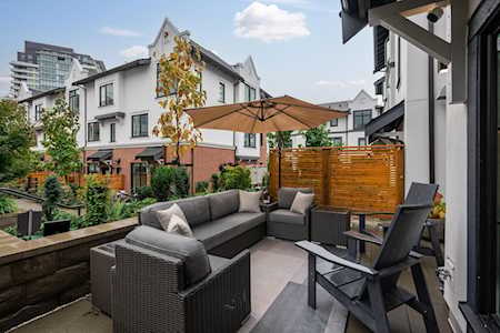 2070 Curling Road #111 North Vancouver, BC V7P 0C9