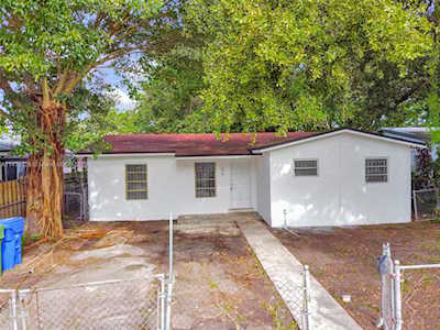 321 NW 51st St Miami, FL 33127