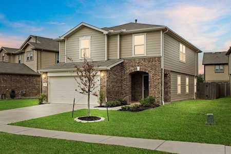 9838 Mountain Chestnut Rd Houston, TX 77070