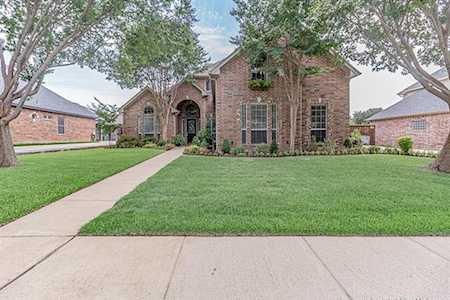 7904 Chapelwood Drive North Richland Hills, TX 76182