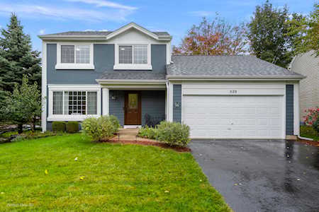 520 Bourbon Ln Naperville, IL 60565