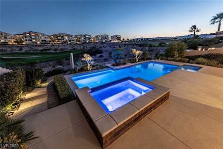 9233 Canyon Mesa Dr Las Vegas, NV 89144