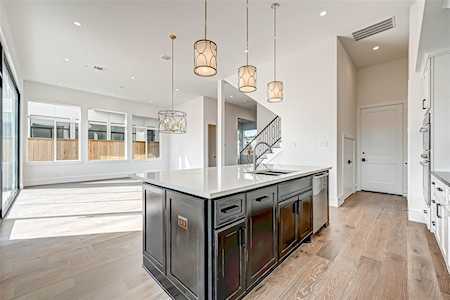 1649 Bingle Houston, TX 77055