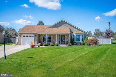 34 Cameron Circle Laurel Springs, NJ 08021