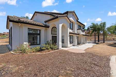 30077 Alta Mira Ln Valley Center, CA 92082