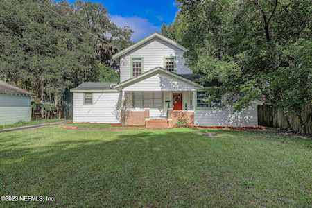 7448 Clinton ST Jacksonville, FL 32208