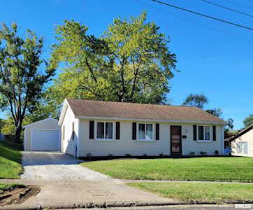 110 Berry Rd Marquette Heights, IL 61554