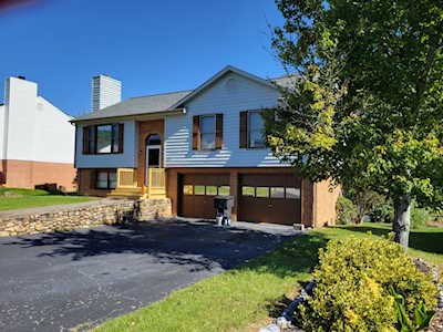 3337 Green Ridge Roanoke, VA 24019